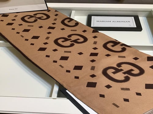 سكارف قوتشي