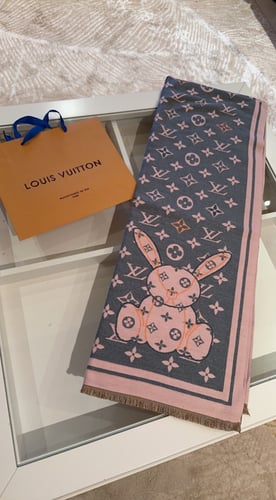 سكارف لويس فيتون شتوي ( بدون كيس )