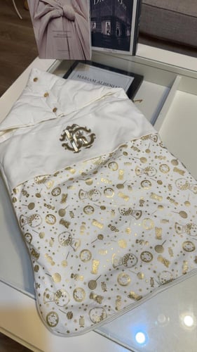 مدس روبرتو كفالي فقط