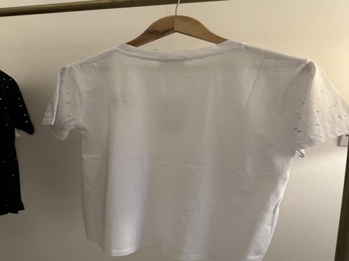 تيشيرت شانيل نسائي