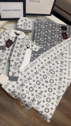 طقم لويس فتون لحاف +افرول + قبوع