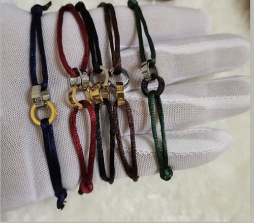 اسوارة كارتير خيط لون اخضر ( نساء او رجال ) بدون م...