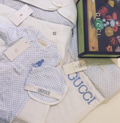 طقم مواليد قوتشي ازرق