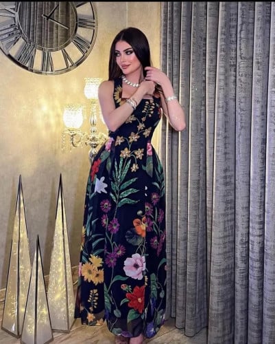 فستان نسائي مشجر مطرز