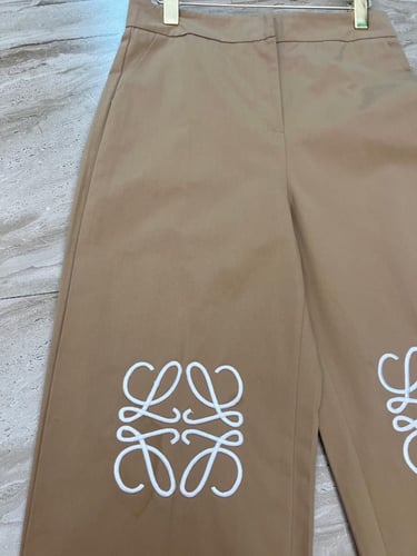 بنطلون لويفي