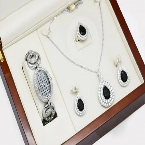 طقم نسائي من الماركة العالمية داينستي X4FRZ1-20- 1