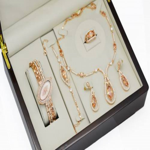 طقم نسائي من الماركة العالمية داينستي X5FRZ2-20- 3