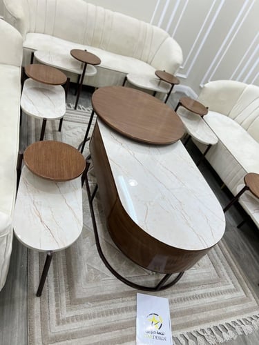 طقم طاولات مكون من 8 قطعه