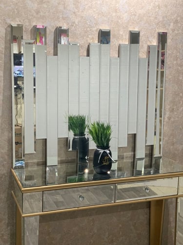 مدخل اسقبال مع مراية لون ذهبي