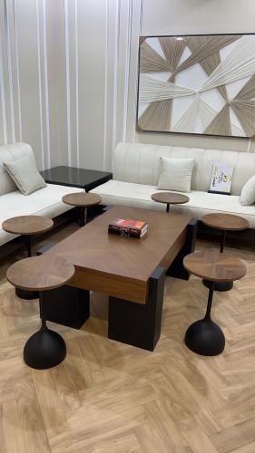 طقم طاولات قشر الجوز