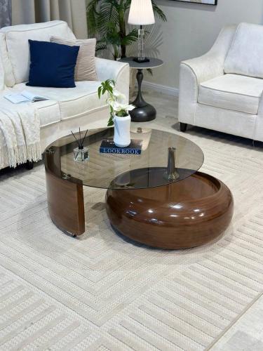 طاولة أساسية مفرد