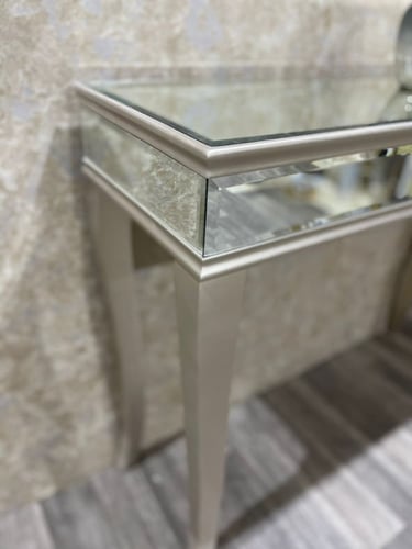 مدخل استقبال مع مراية