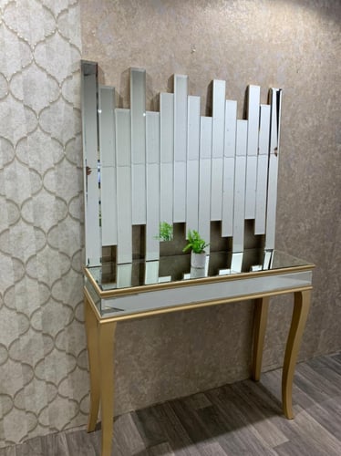 مدخل اسقبال مع مراية لون ذهبي