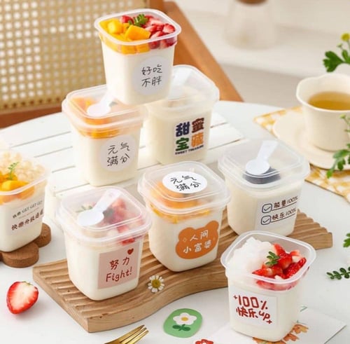 علب حلا مربع 260 مل مع ملعقه (500 حبه)