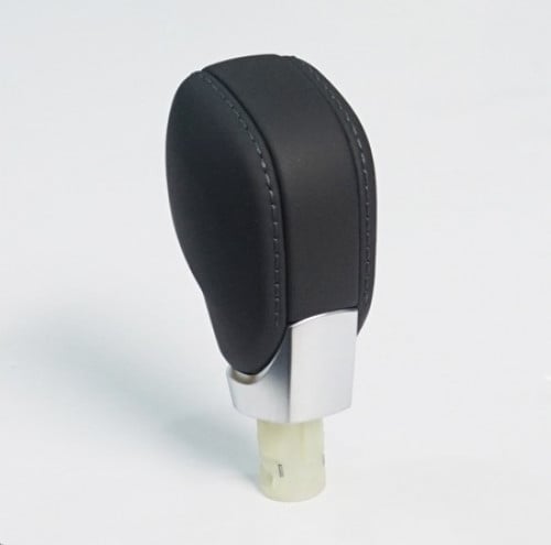 عصى قير من الجلد