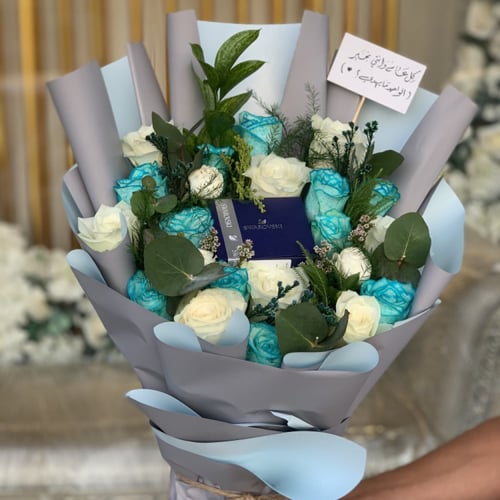 تنسيق الهدية داخل باقة