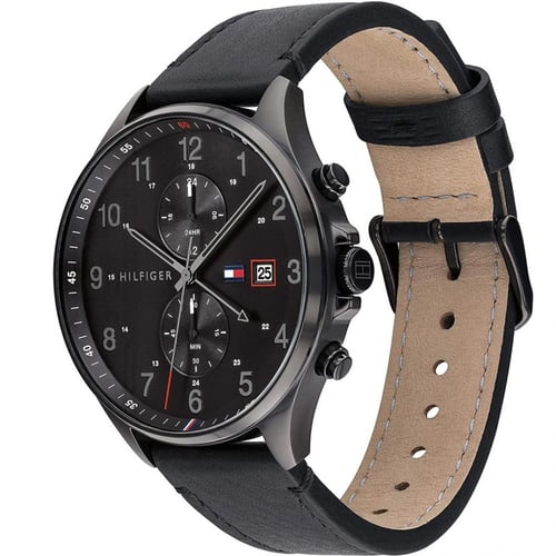 ساعة تومي هيلفيغر