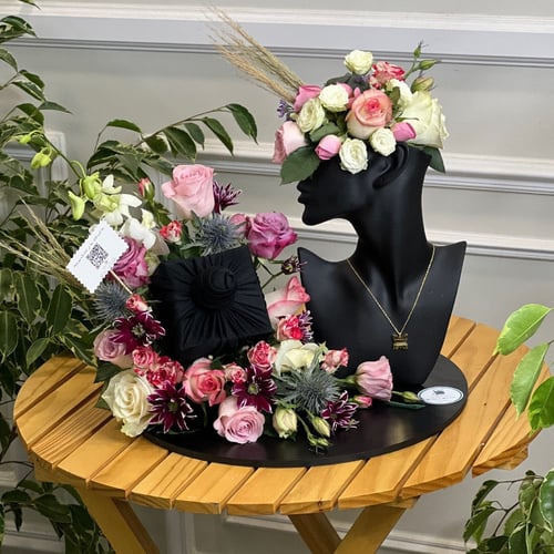 تنسيق مانيكان بالورد