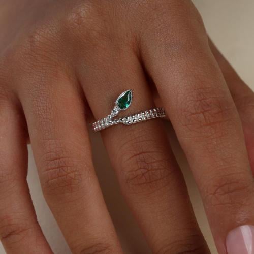 خاتم فضه بحجر الزركون الاخضر