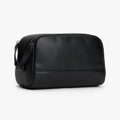 شنطه يد من تومي هيليفيغر