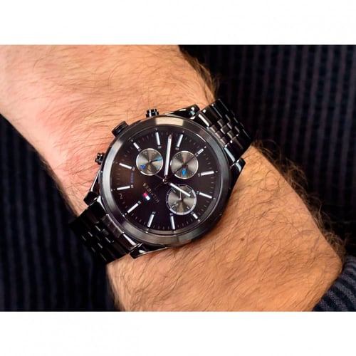 ساعة تومي هيلفيغر