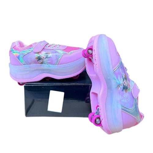 سكيت شوز بناتي يجمع بين اللعب والأناقة