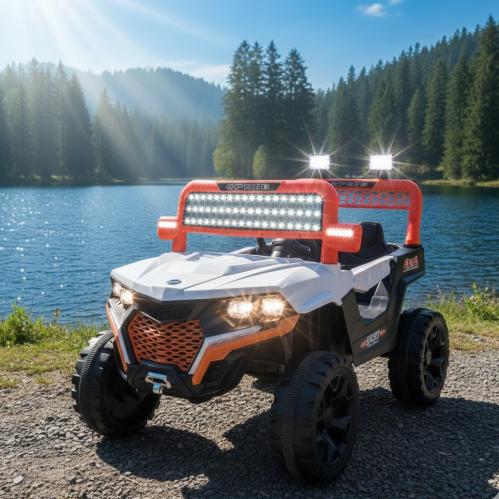 سيارة UTV للأطفال مع تفاصيل دقيقة وأضواء LED