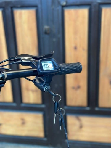 سكوتر كهربائي مقعد وشنطة بعجلين