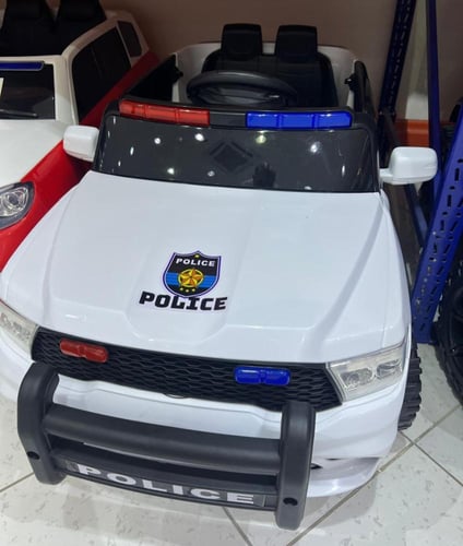 سيارة أطفال كهربائية