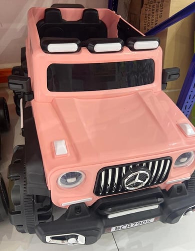 جيب مرسيدس فخم