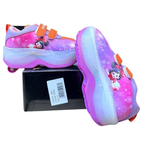 سكيت شوز بناتي يجمع بين اللعب والأناقة