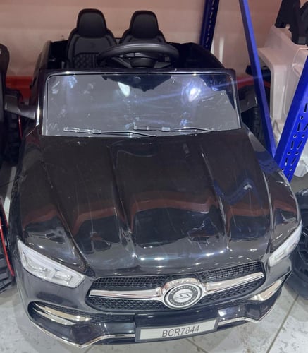 سيارة تصميم مرسيدس