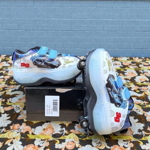 سكيت شوز أطفال بطابع سباق