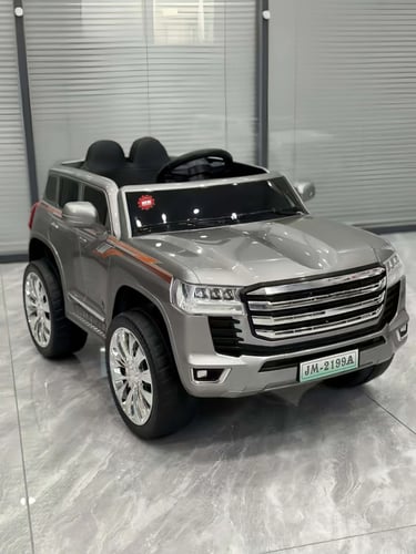 جيب تايوتا رصاصي 4 مواطير