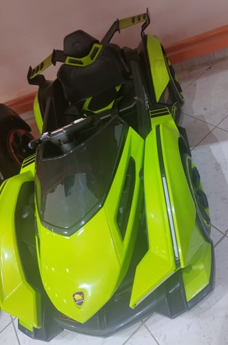 سياره فراري ، ماطورين