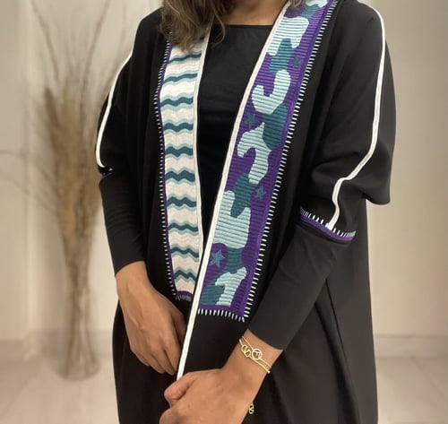 O57 عباية كريب باكمام استرتش