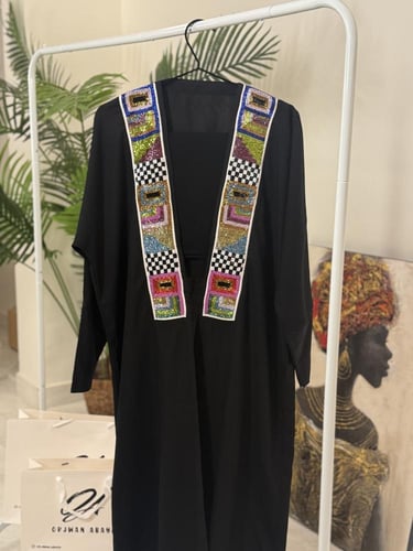 O74- عباية كريب شك يدوي