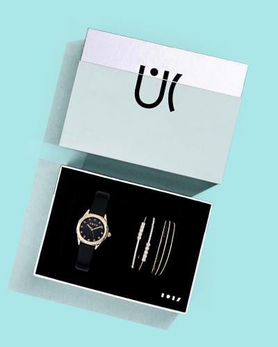 طقم هدايا نسائي بتصميم جذاب