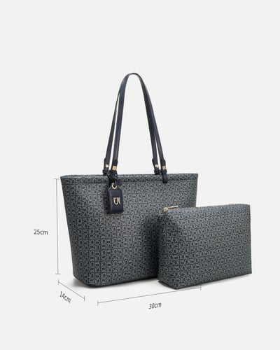 شنطه نسائيه كلاسيك باللون الأسود