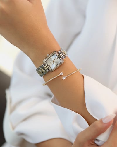 ساعة عنان النسائية بلون فضي وذهبي