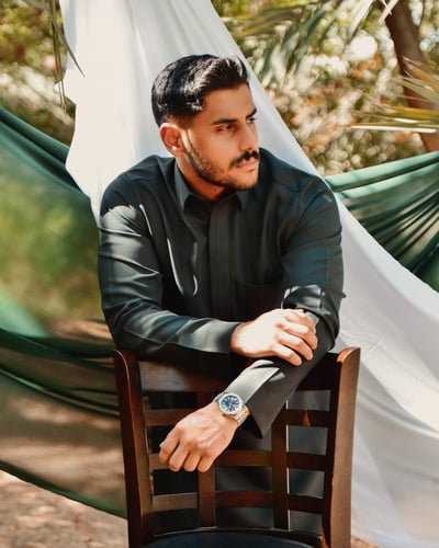 ساعة هتان الرجالية من الستيل بلون فضي