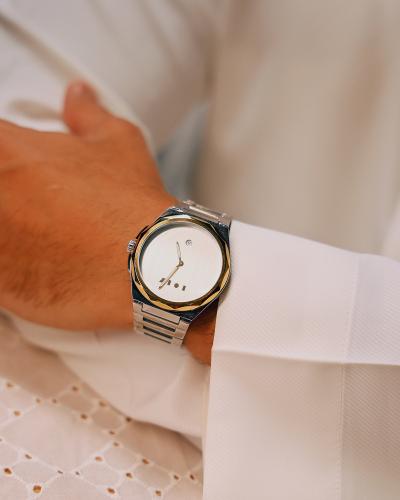 ساعة طلال الرجالية من الستيل بلون فضي