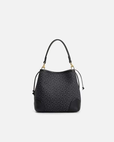 شنطه نسائيه تقليديه باللون الأسود