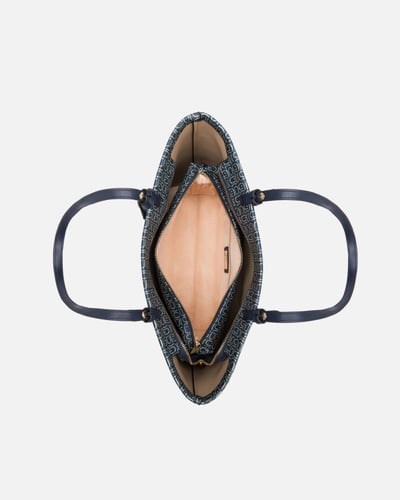 شنطه نسائيه كلاسيك باللون الأسود