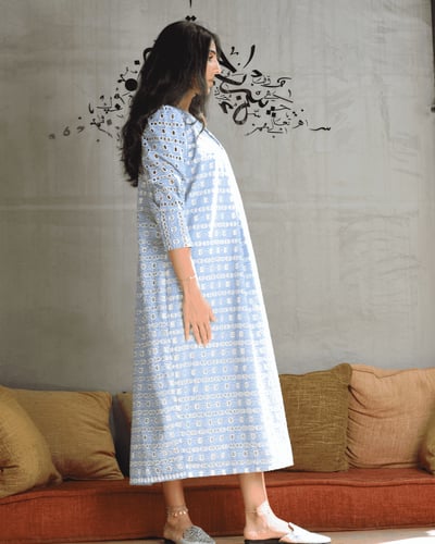 جلابية الهَنوف النسائيه بلون أزرق