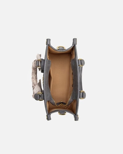 شنطة نسائية من آن باللون الرمادي