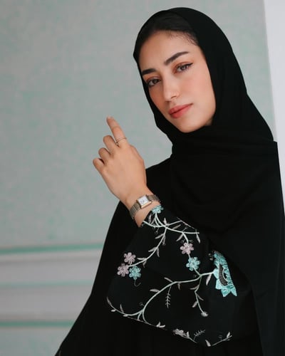 ساعة الجوهرة ستيل بلون ذهبي وفضي