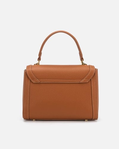 شنطة نسائية أنيقة باللون البني