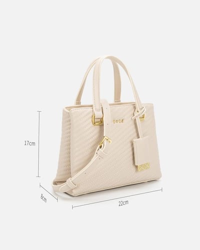 شنطة نسائية جلد باللون البيج