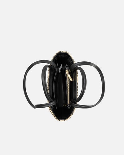 شنطة نسائية مميزة باللون البيج والأسود